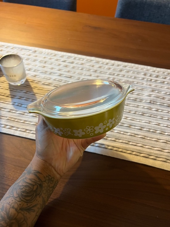 Vintage Pyrex Green Floral Casserole Dish with Lid - - Picture 4 of 4